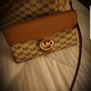 MK cross body/wallet